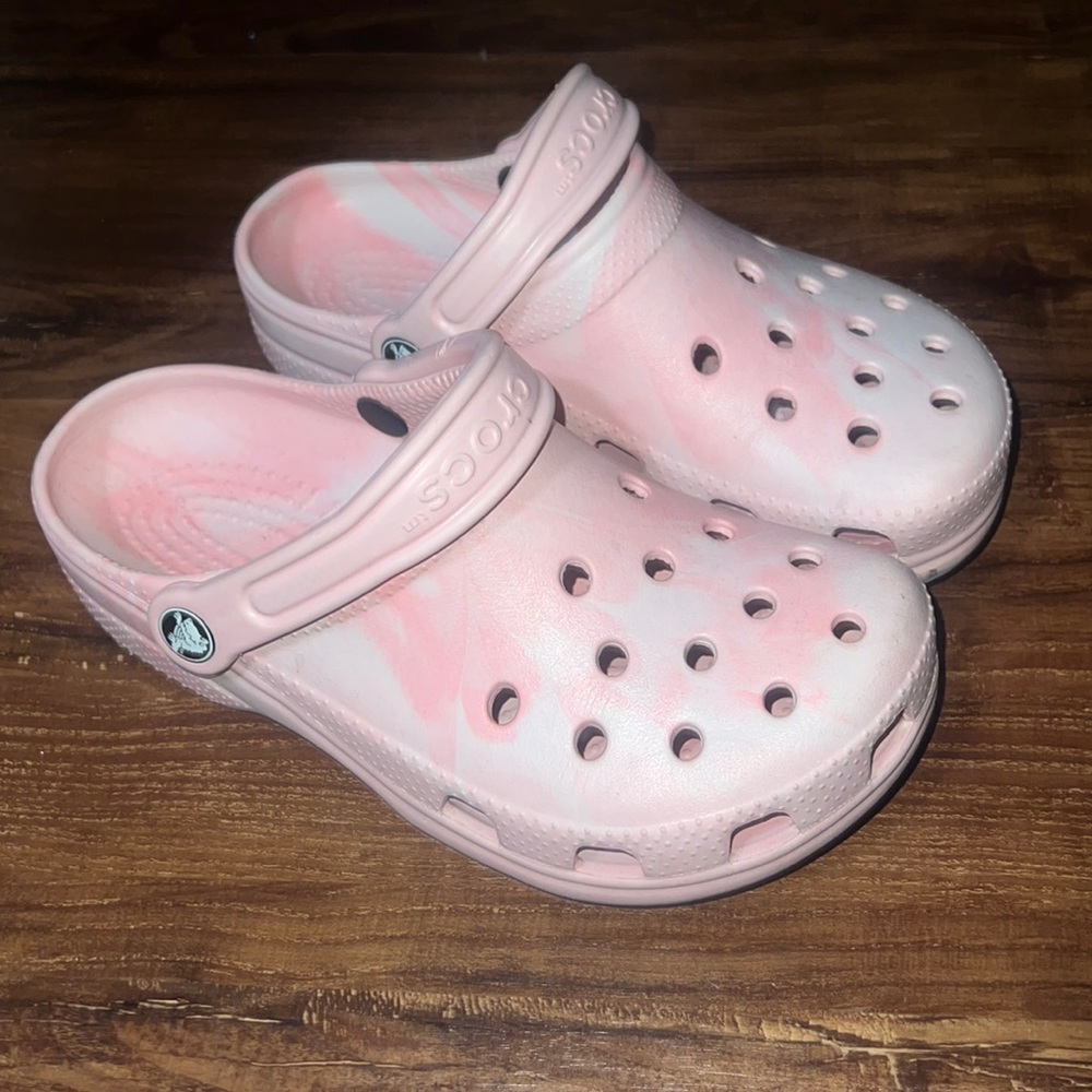 pink crocs